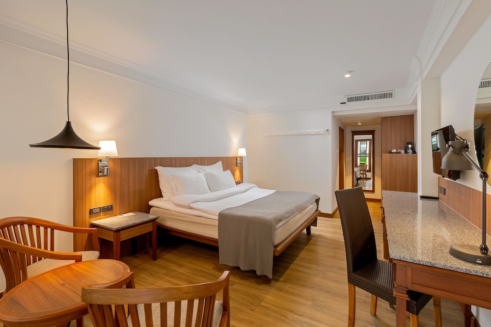 DELUXE, TERRACE, GROUND FLOOR