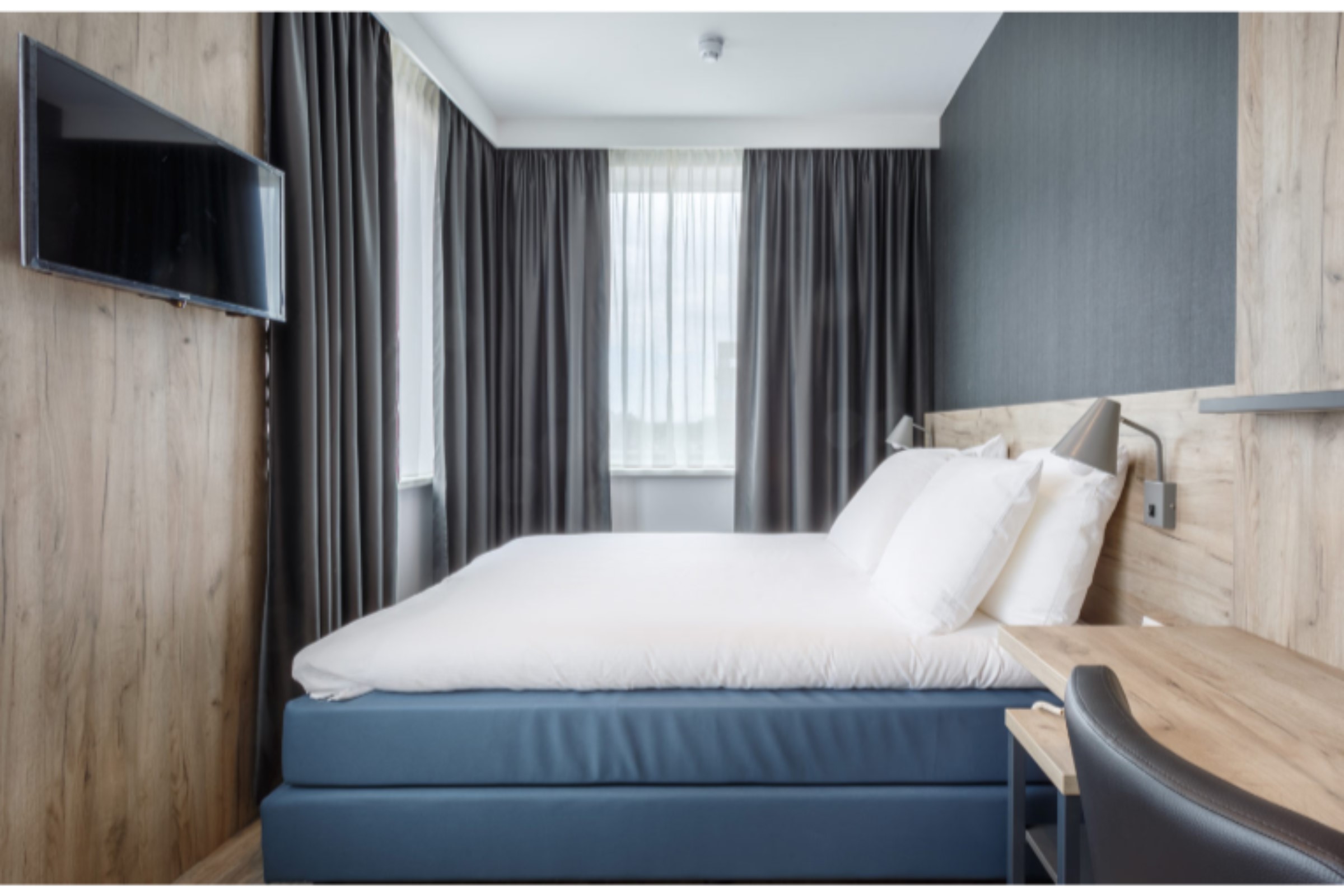 Room, Single
