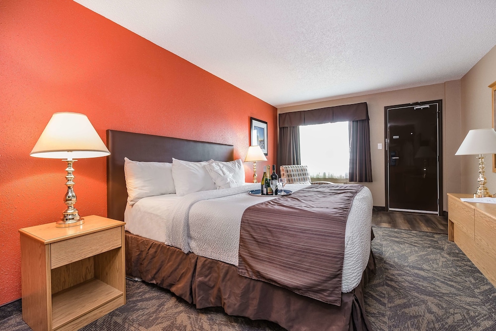Coast Swift Current Hotel 16/65