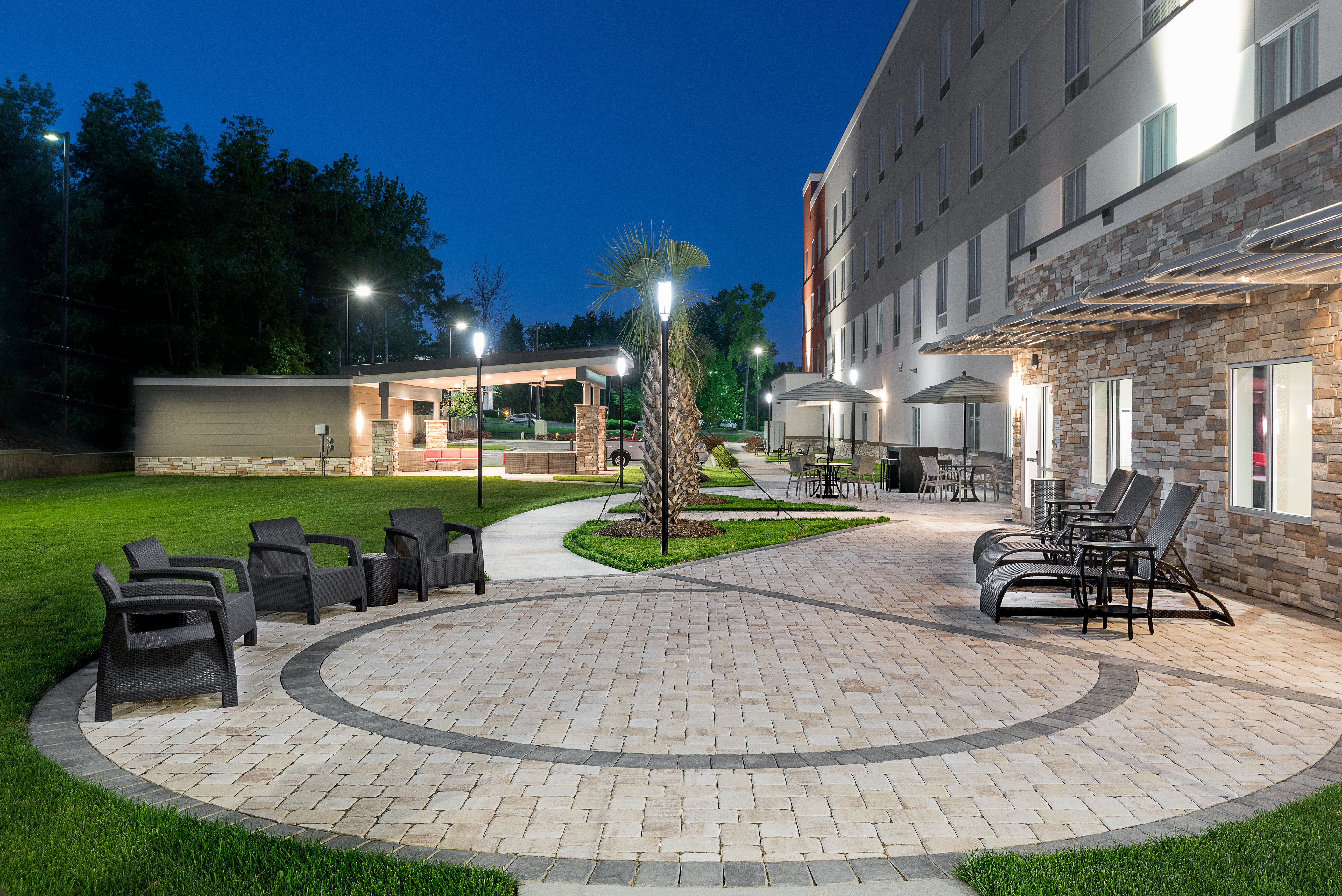 Holiday Inn Express And Suites Charlotte Airport 58/58