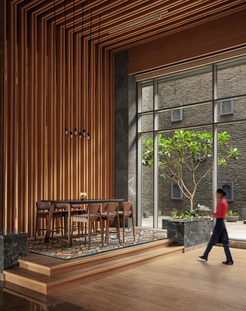 Hyatt Place Aurangabad Airport 18/36