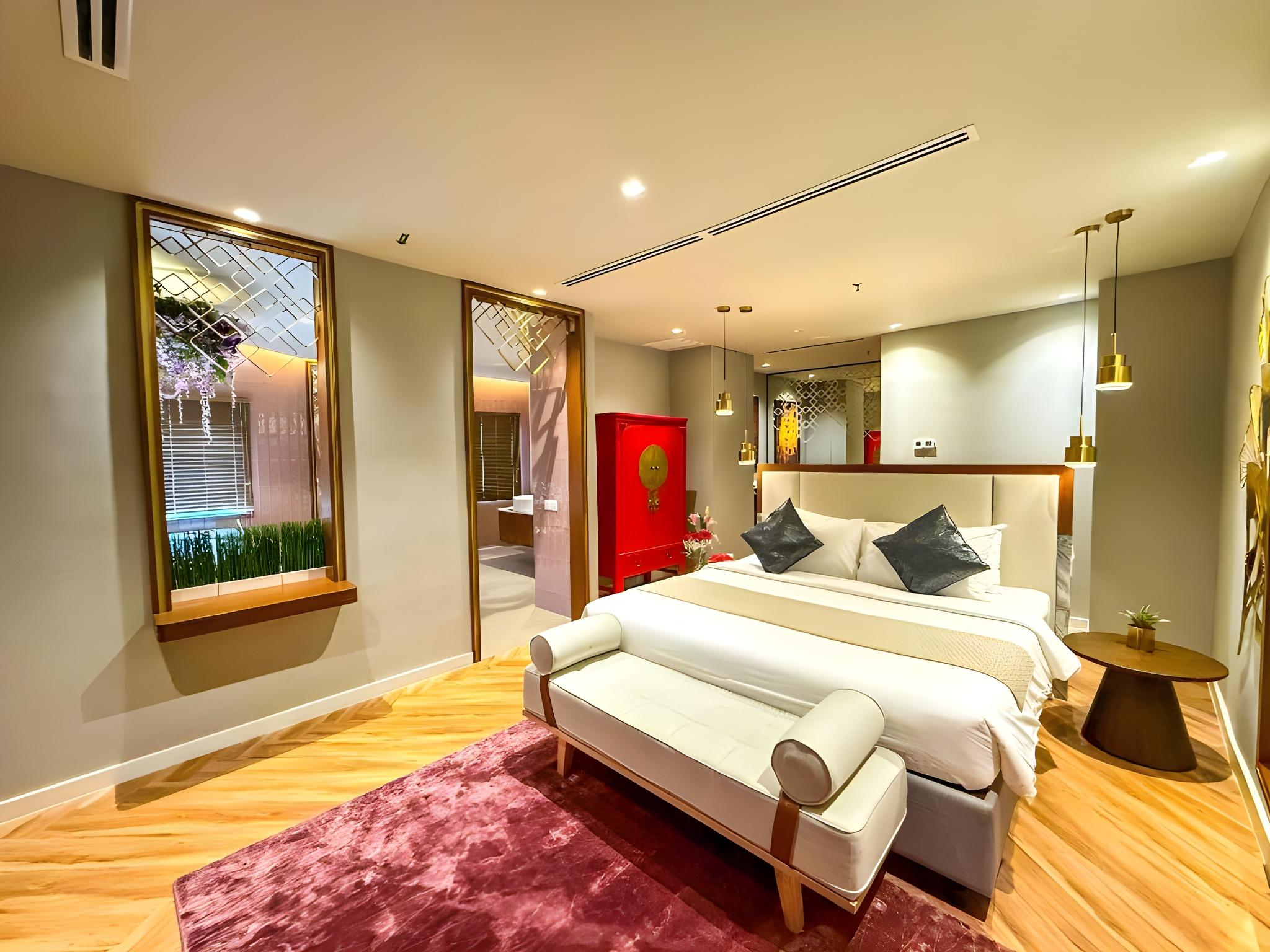 Love Nest, Suite