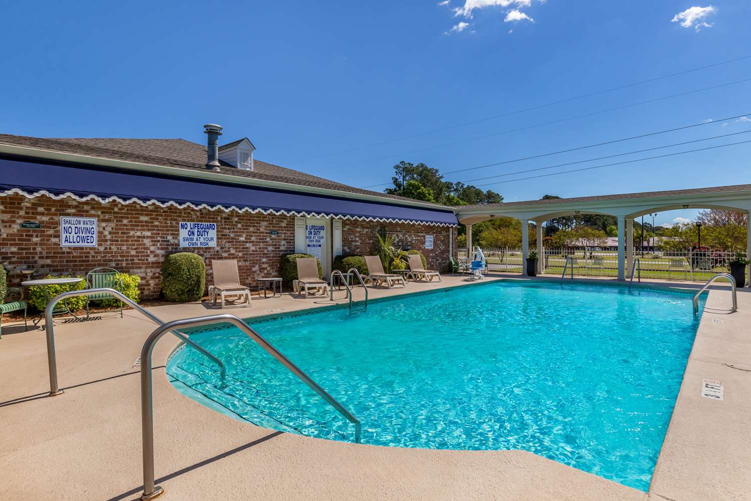 Best Western Plus Santee Inn 15/25