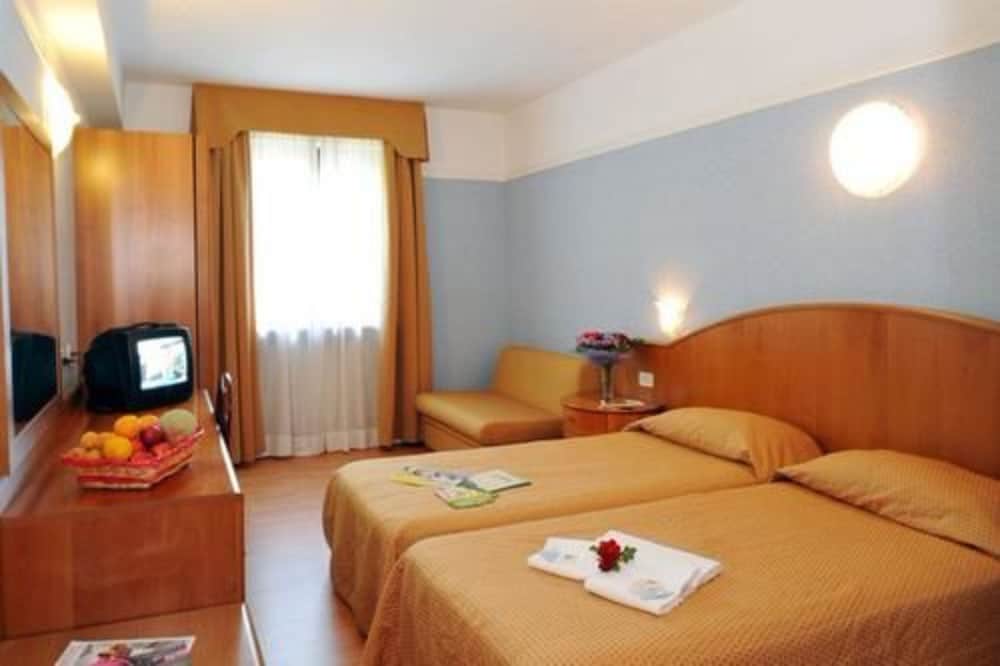 Park Hotel Jolanda 21/61