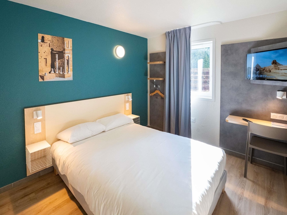 Room, Double Bed