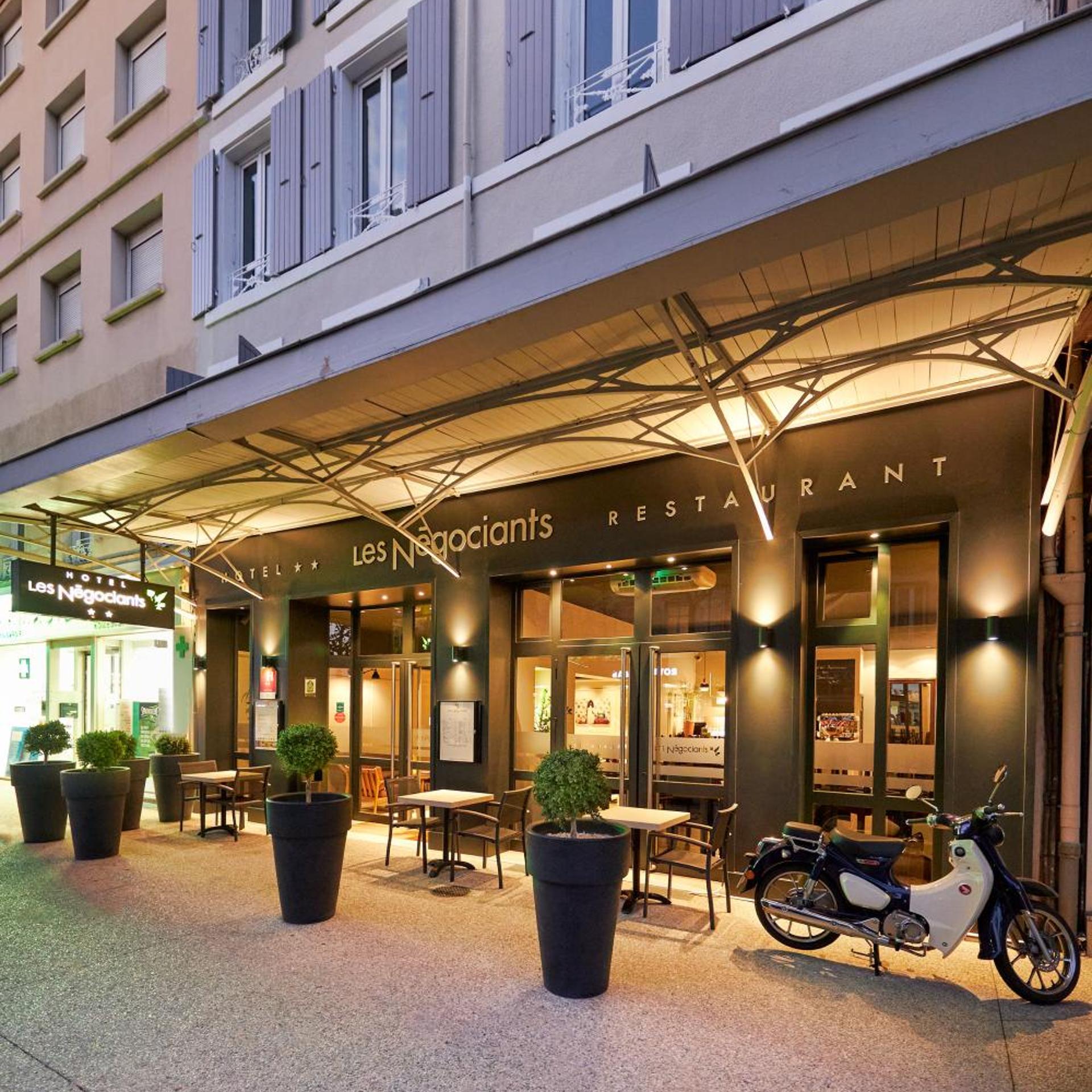Hotel Les Negociants 6/56