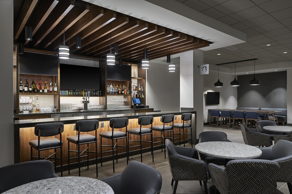Hyatt Place Wilmington Riverfront 7/66