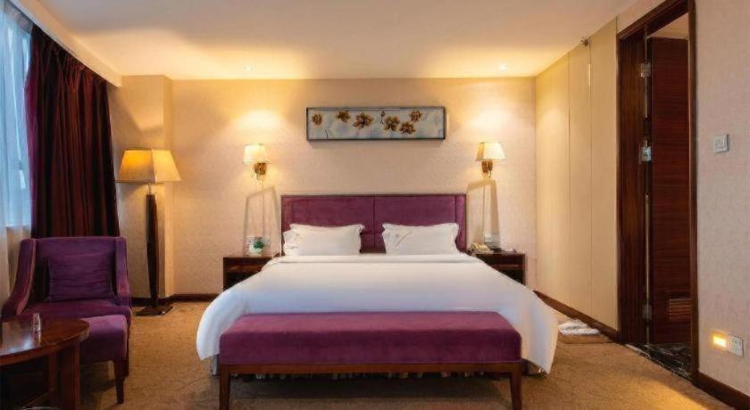 Foshan Emperor Hotel 30/69
