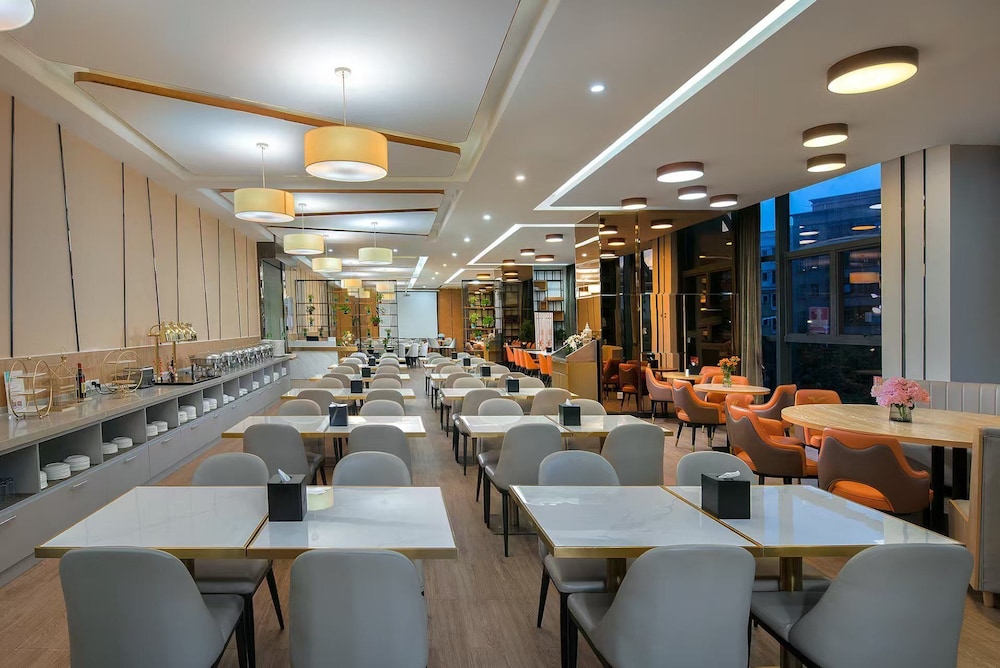 Shenzhen Hongdu Hotel 49/60