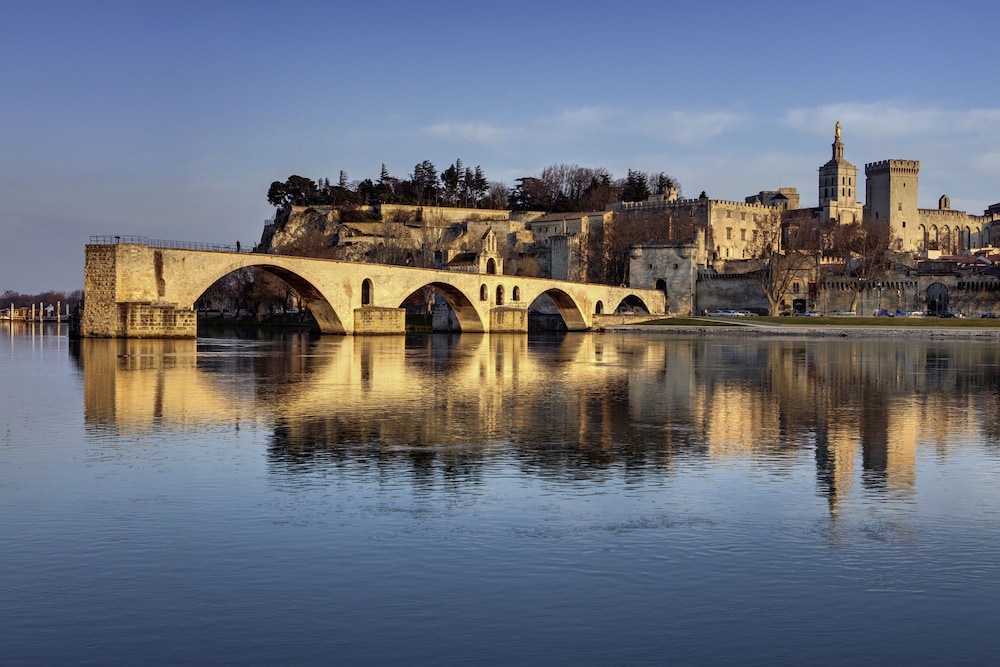 Mercure Avignon Centre Palais des Papes Hotel 11/70