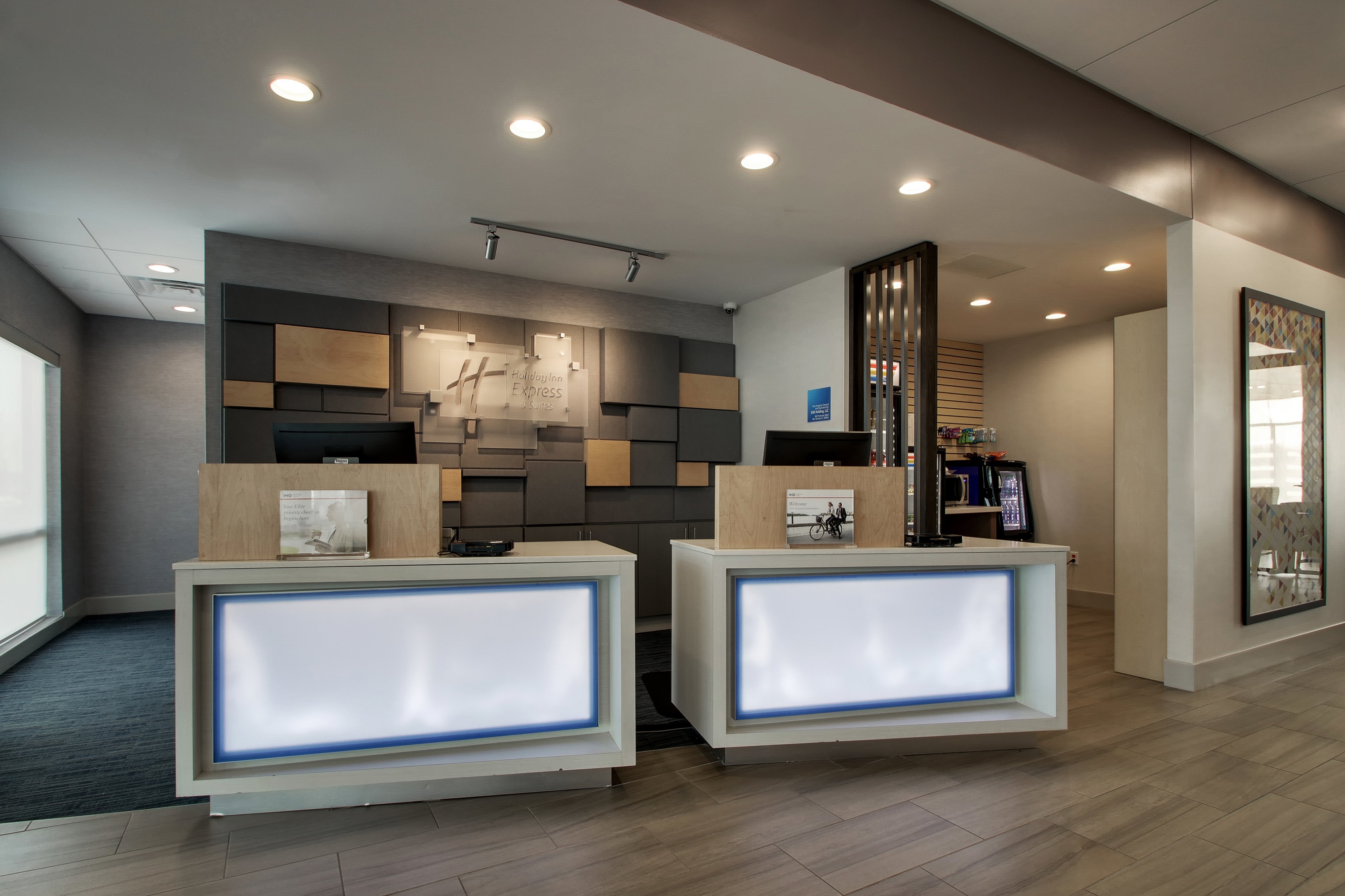 Holiday Inn Express Suites Mount Vernon 11/57