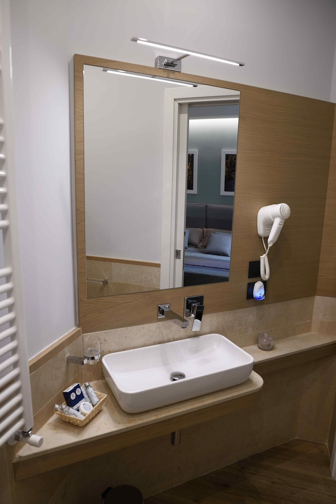 50 SUITE B&B 36/39