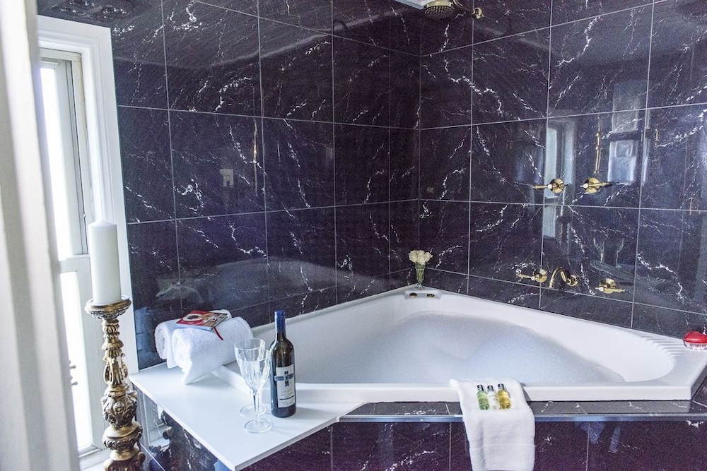 THE LOFT IN THE MILL BOUTIQUE ACCOMMODATION 23/55