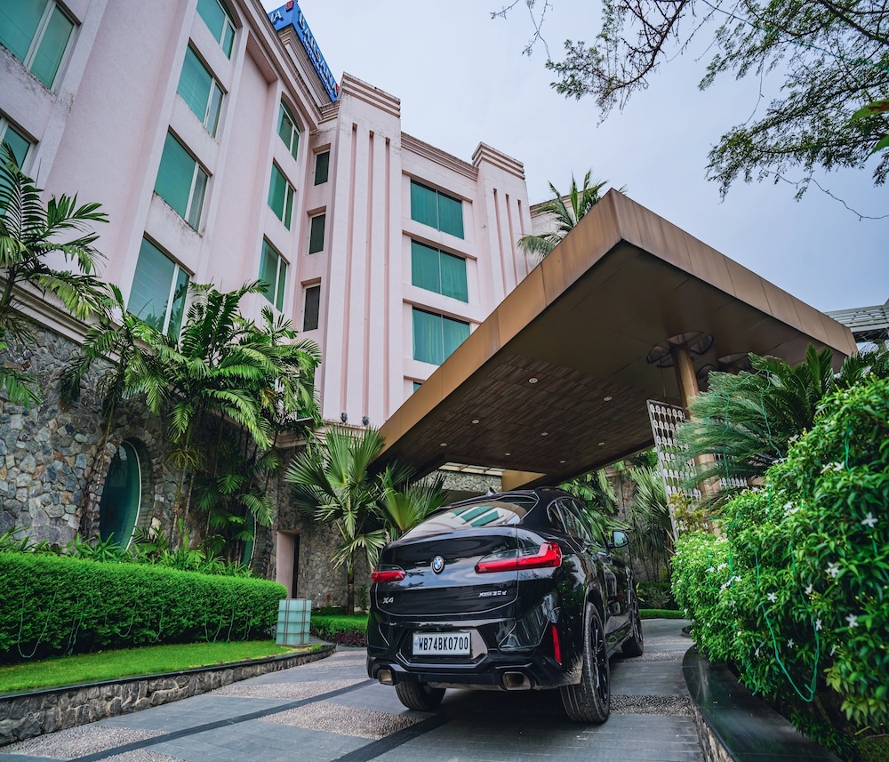 Barsana Hotel And Resort 44/50