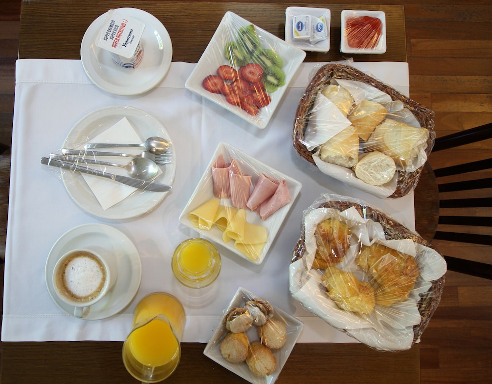 248 Finisterra Hotel Boutique Argentino 63/73