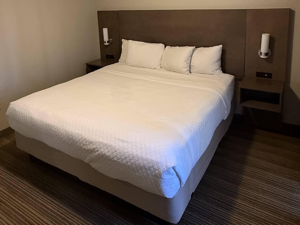 Country Inn Suites By Radisson Mason City Ia 16/50