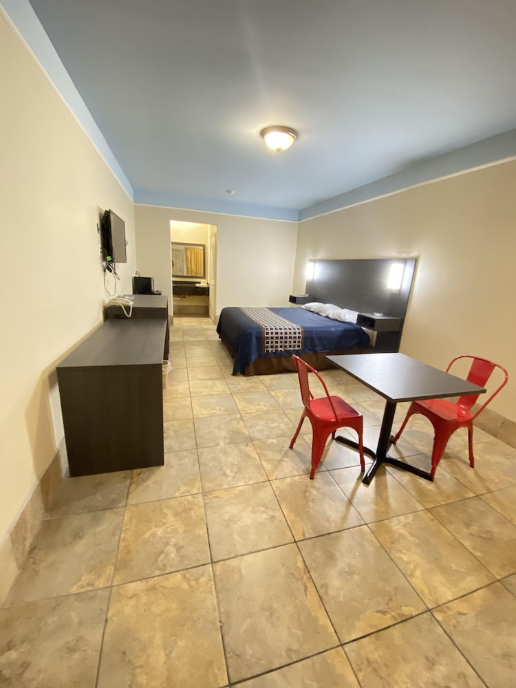 Texas Inn and Suites McAllen 39/47