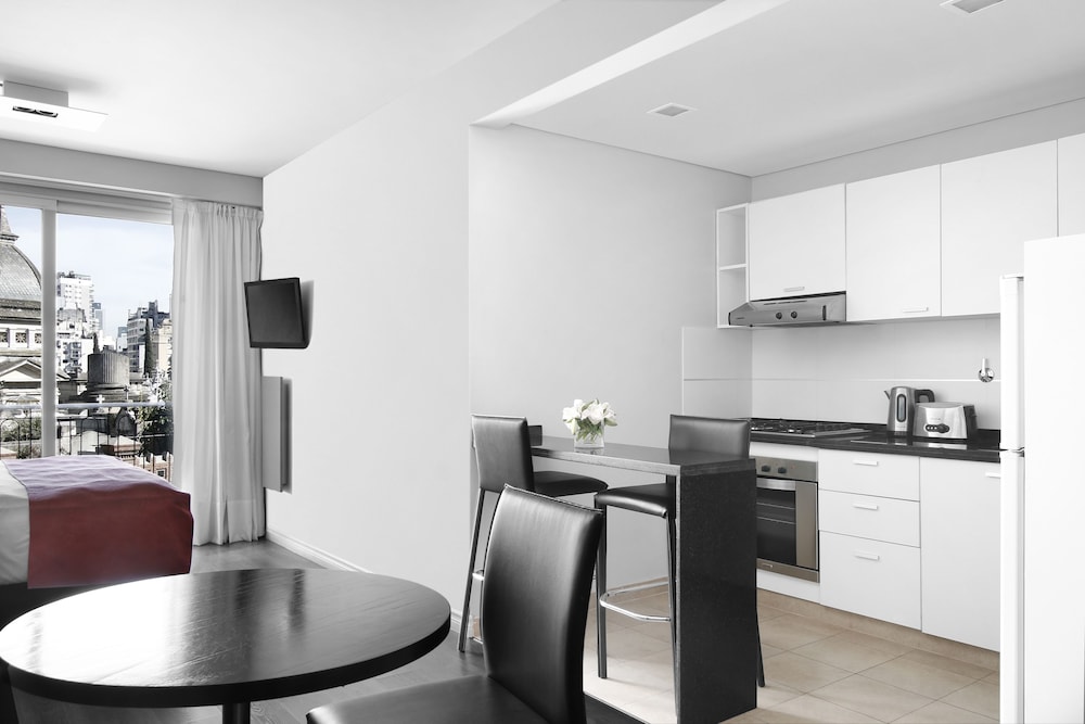 Reco by DOT Suites 76/92