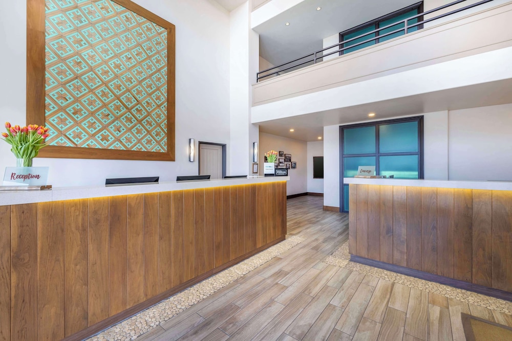 Lobby at Hilton Vacation Club Riviera Beach & Shores, CA, Capistrano Beach, Dana Point - CA