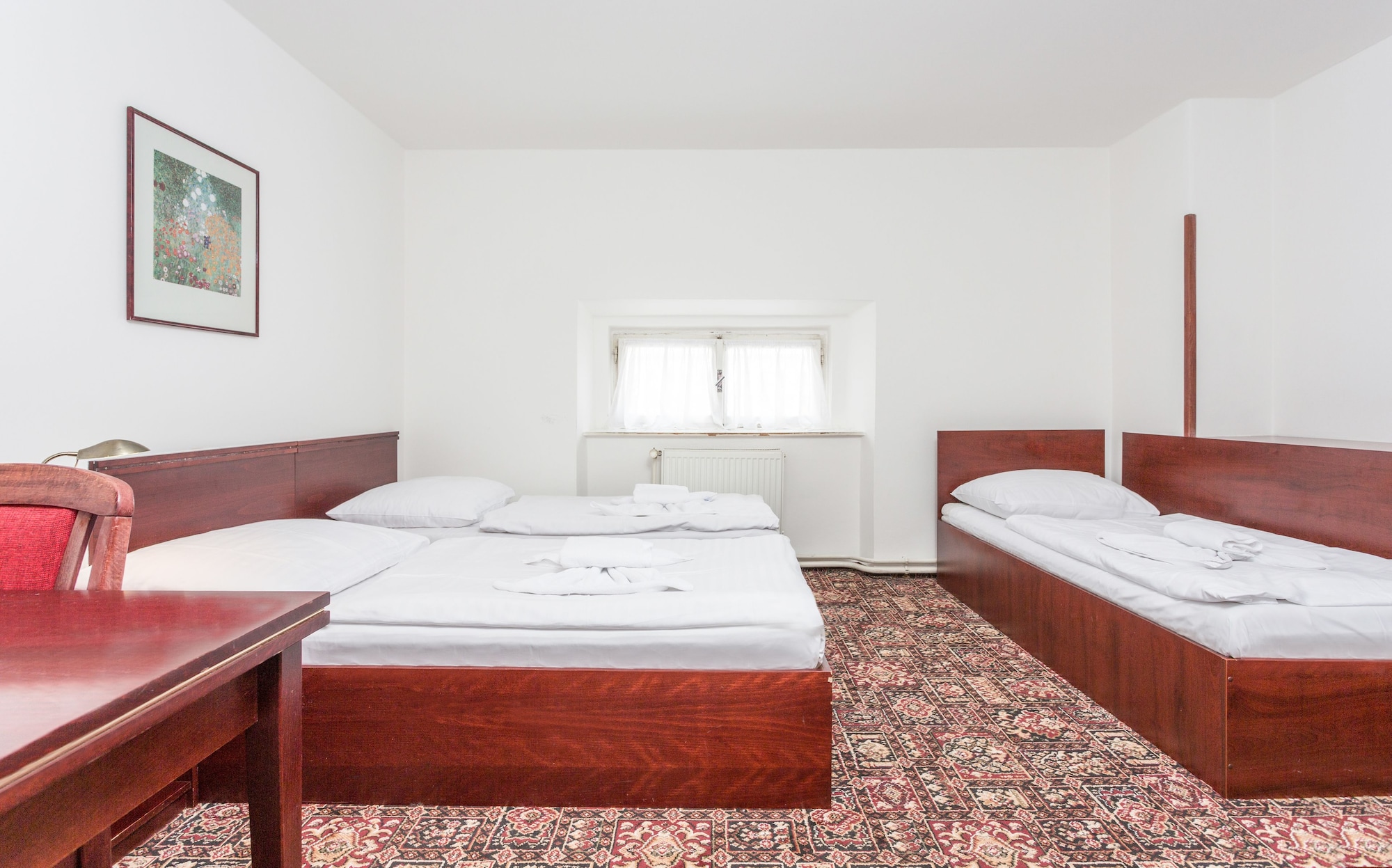 ROOM, QUADRUPLE