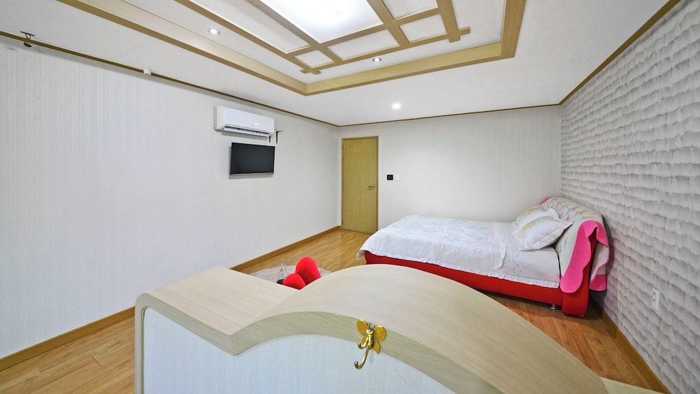 Tongyeong Makai O Pension 11/50
