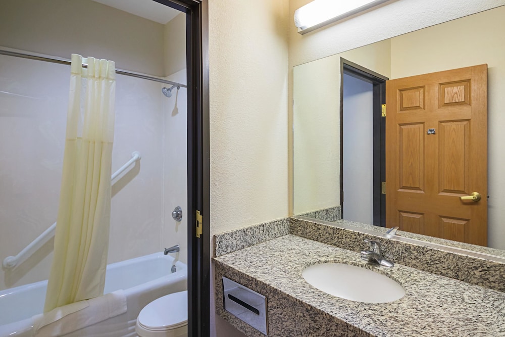 Quality Inn & Suites Lampasas 21/51