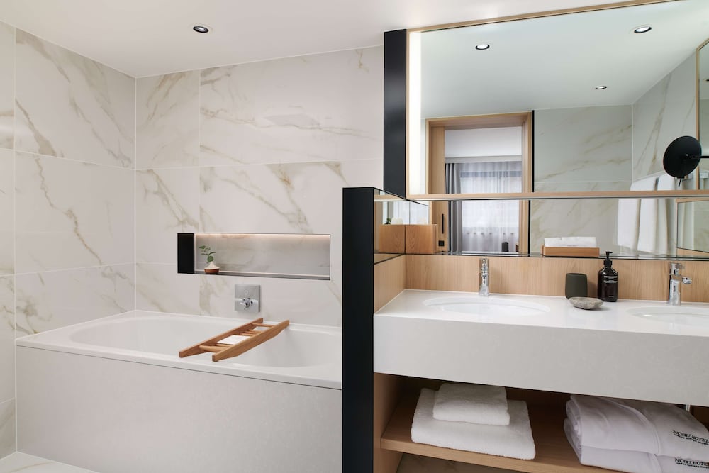 Nobu Hotel London Portman Square 50/50