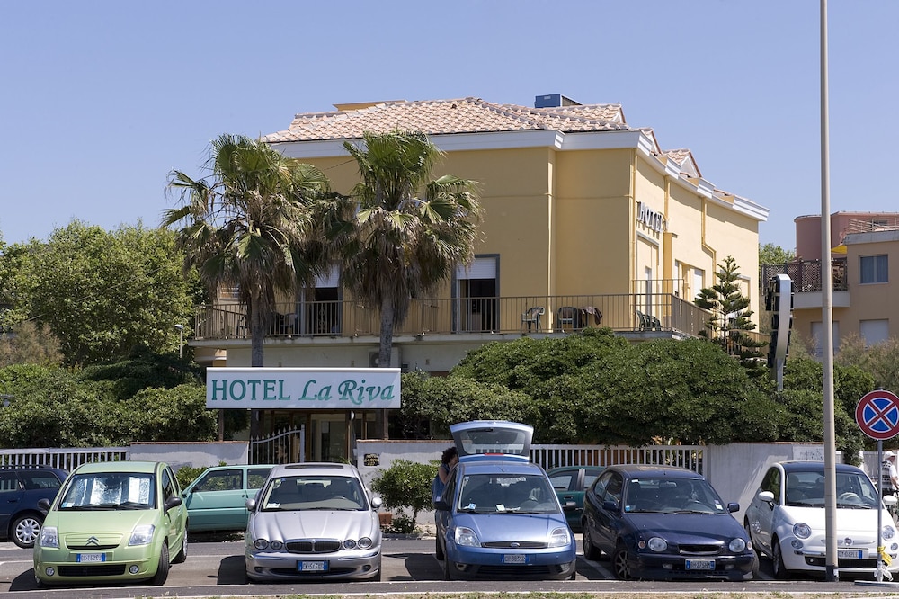 Hotel La Riva 50/63