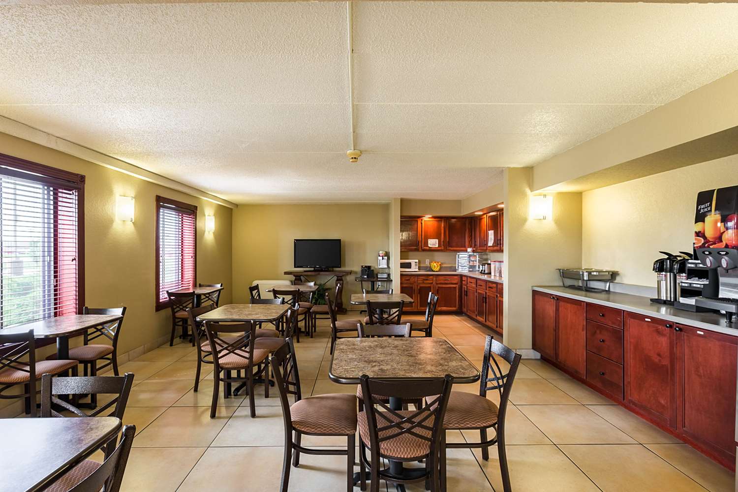Rodeway Inn Norfolk 22/31