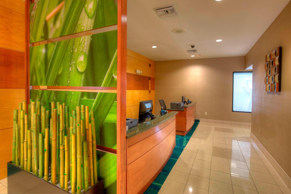 Lobby at SPRINGHILL SUITES TAMPA BRANDON, BRANDON - FL