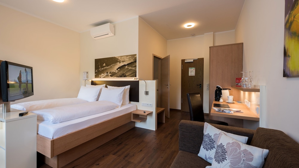 Rheinhotel Lamm 8/32