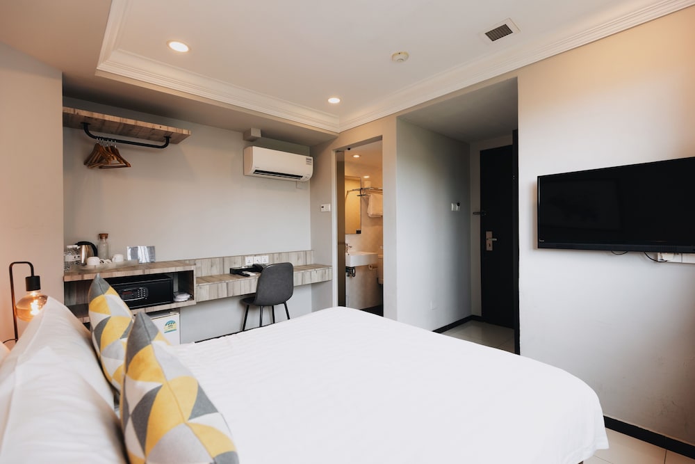 Harbour Ville Hotel 37/61