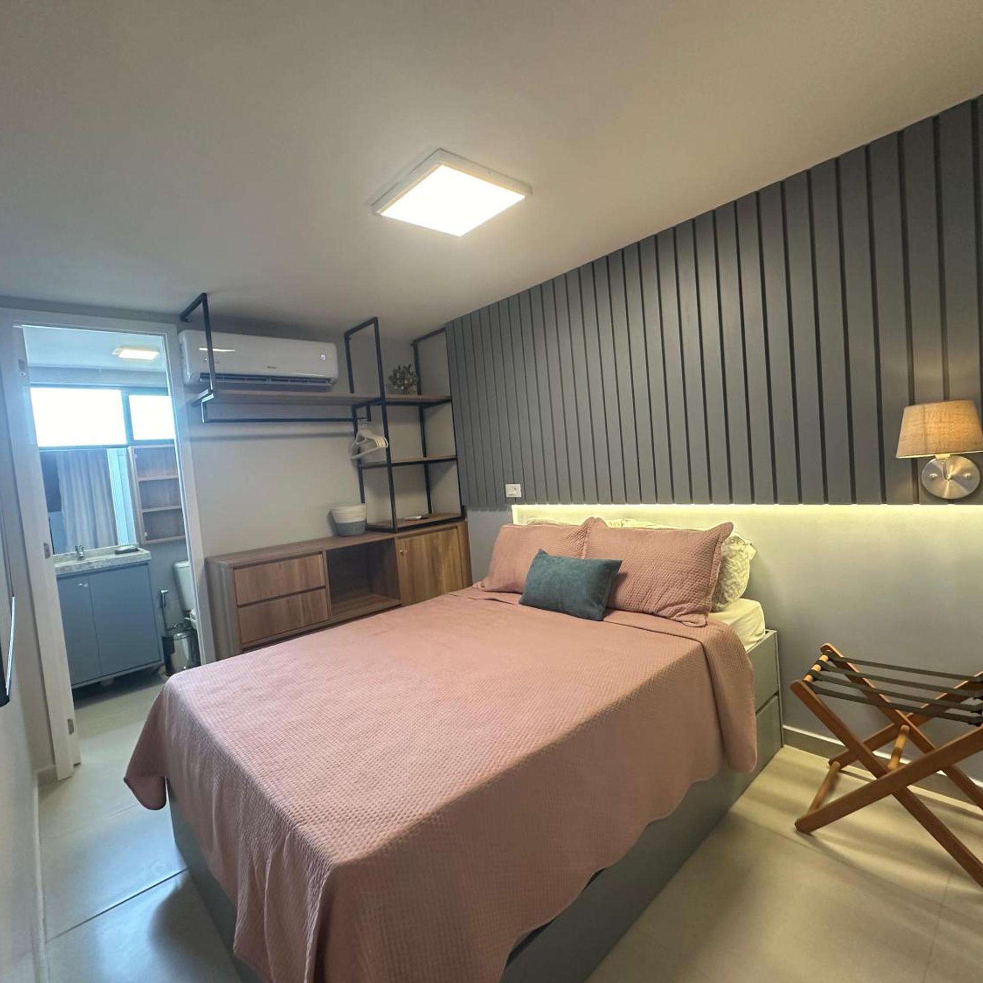 SUNNY HALL BY AFT 15/50