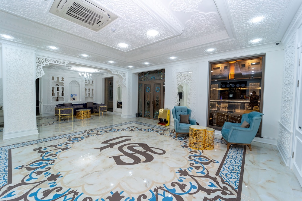Shohjahon Palace 15/20