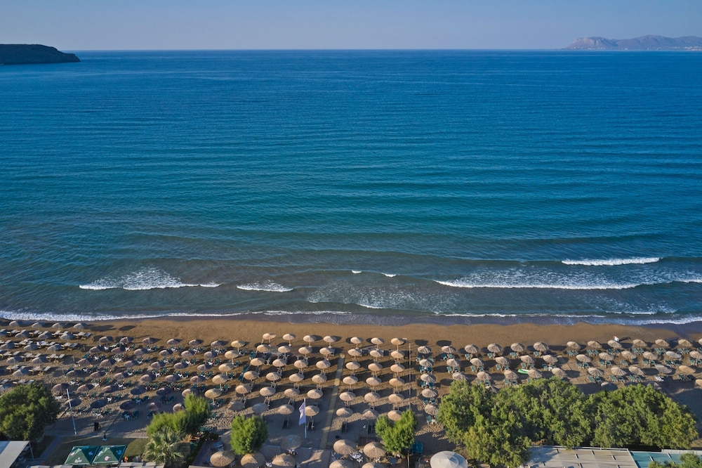 Atlantica Amalthia Beach Hotel 52/65