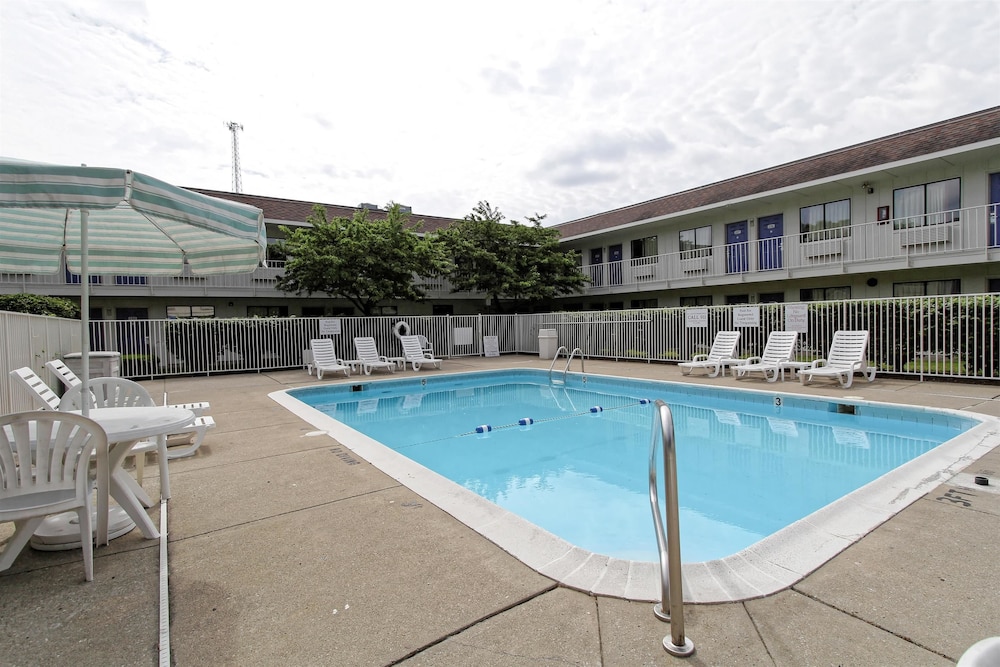 Motel6 Amherst, OH - Cleveland West - Lorain 30/41