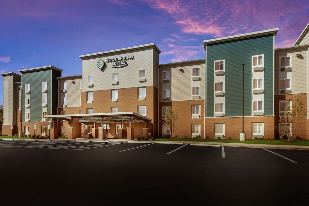 WoodSpring Suites Dayton North 6/42