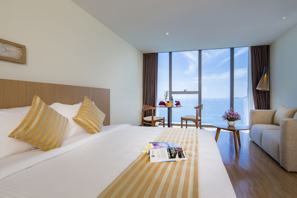 Starcity Bayfront Nha Trang Hotel 32/76