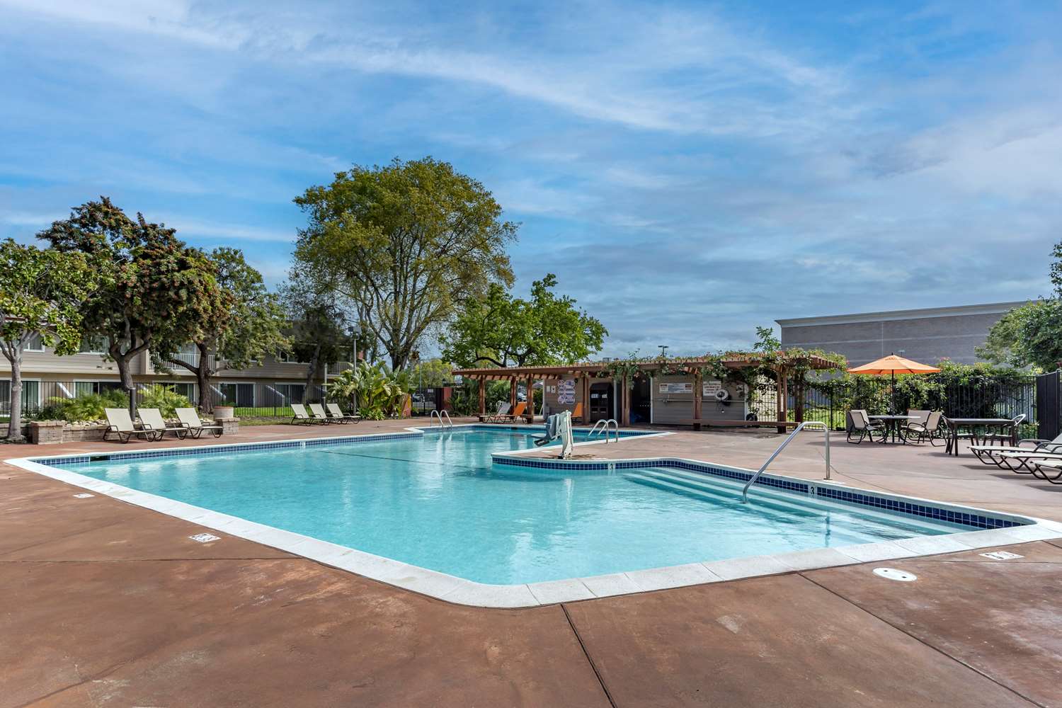 Best Western Plus Garden Court Inn 7/54