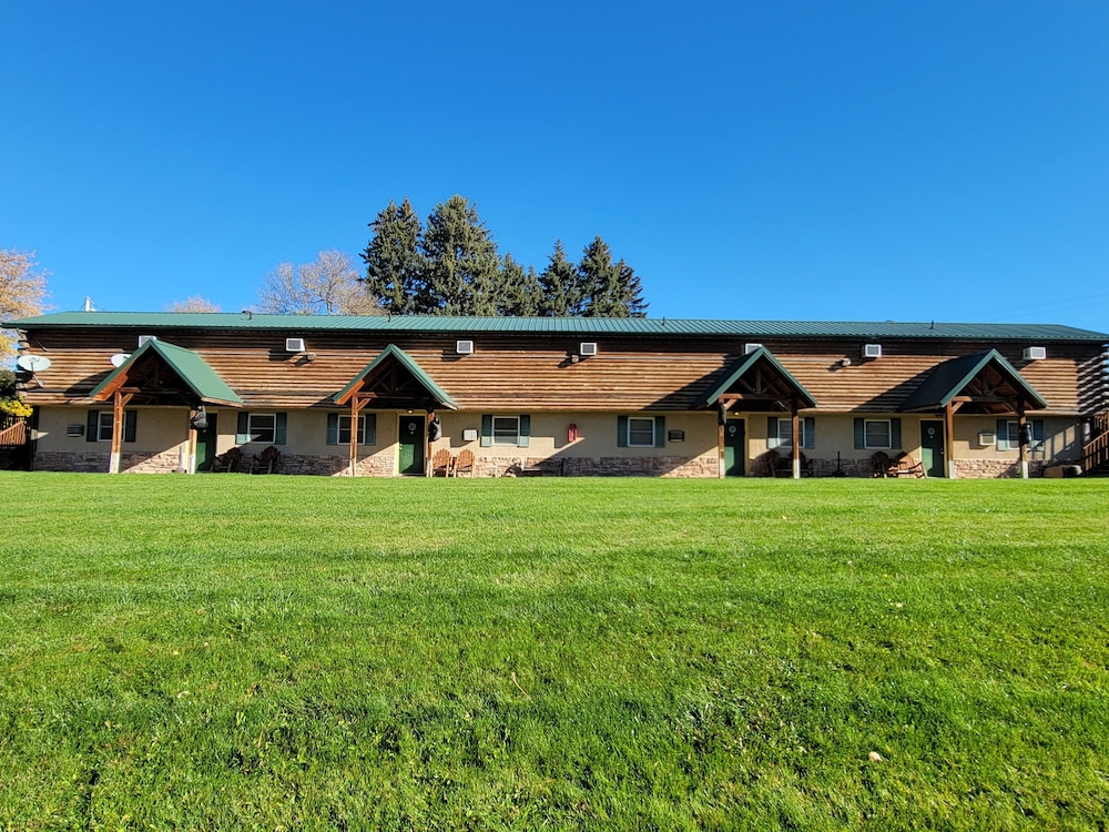 Hulett Motel 30/37