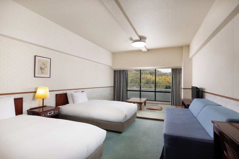 Mercure Kochi Tosa Resort & Spa 16/50