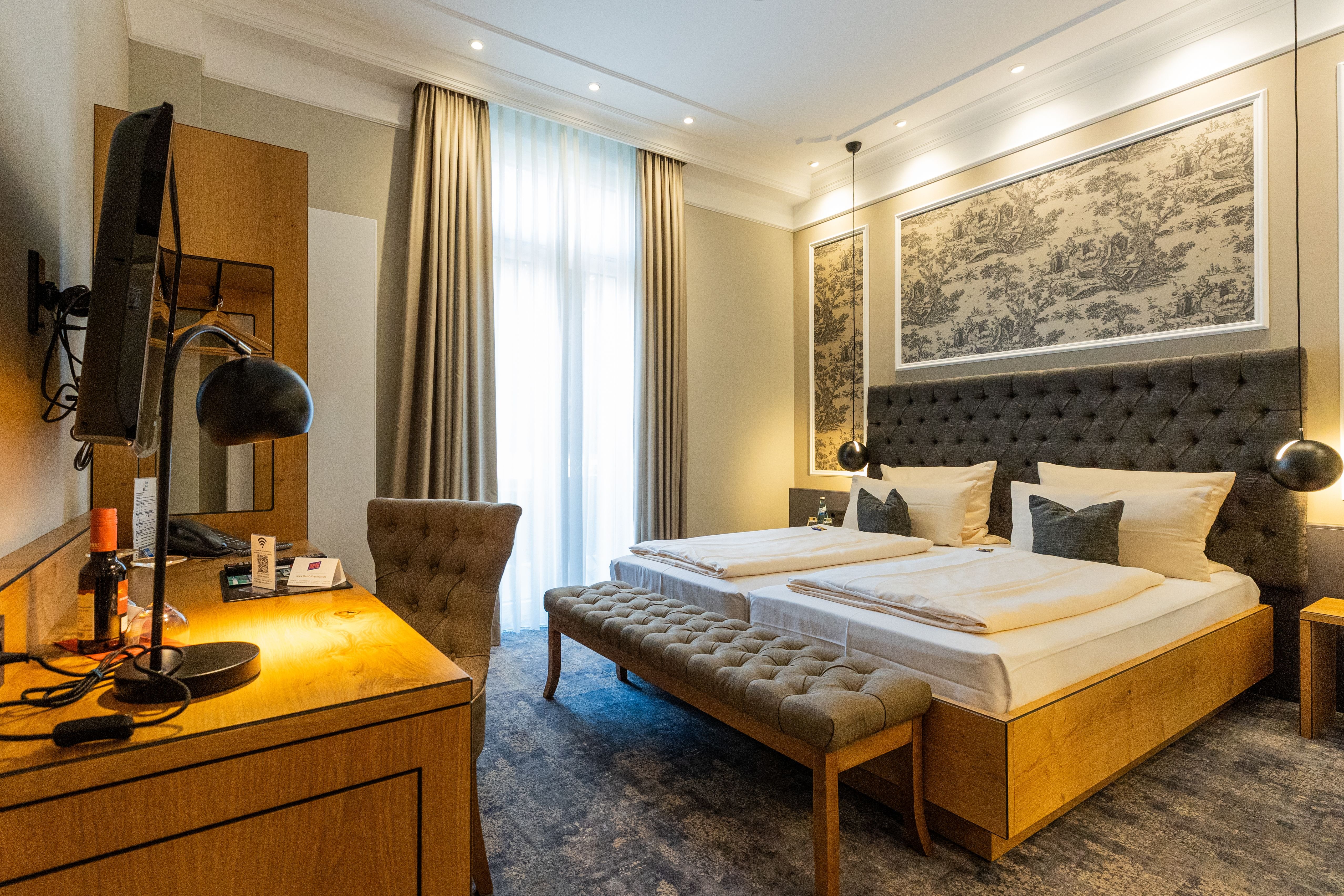 غرفة ديلوكس بسرير مزدوج، Hotel West 2/5