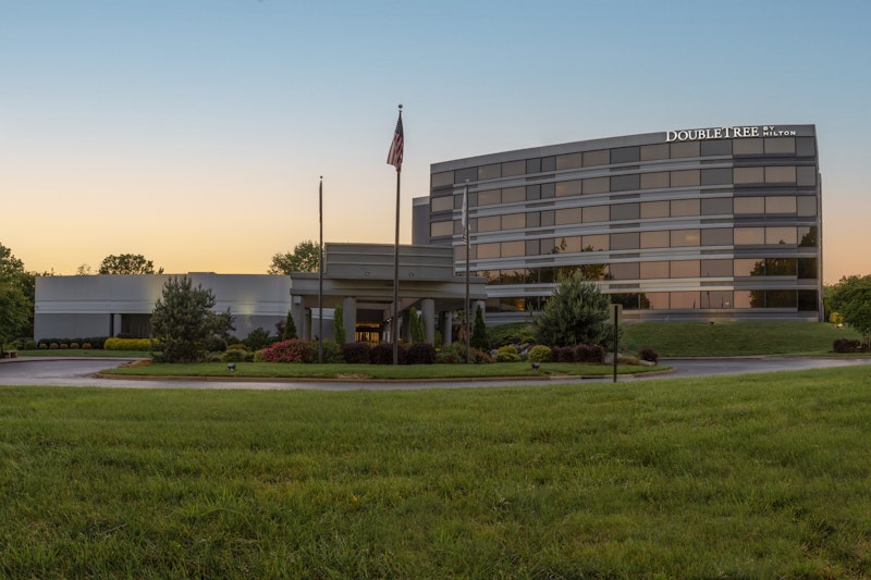 Doubletree By Hilton Hotel Winston Salem - University 53/55