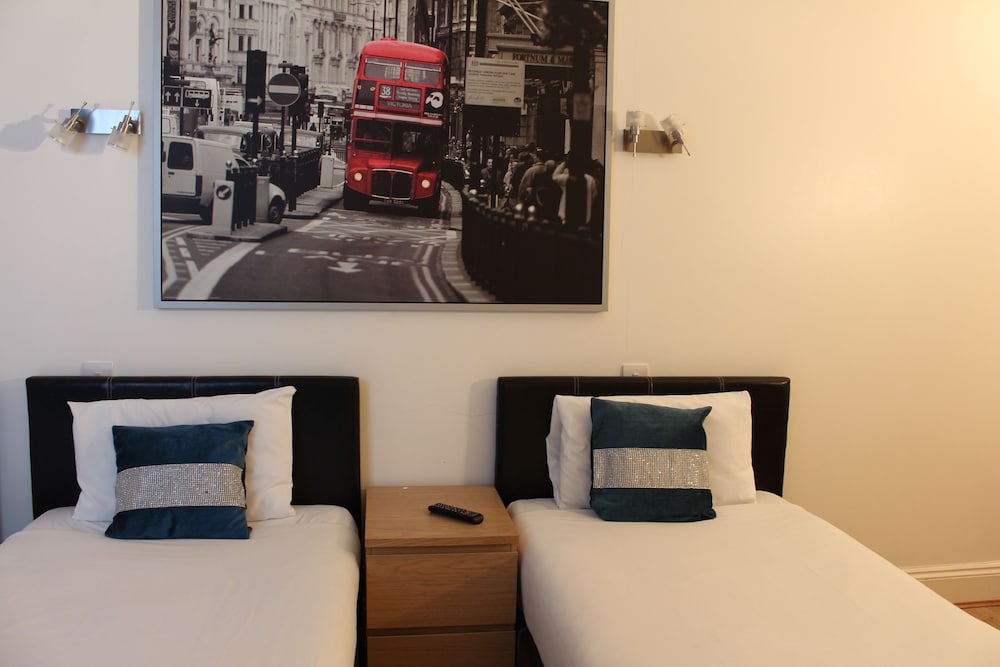 Abbey Court Hotel 32/45