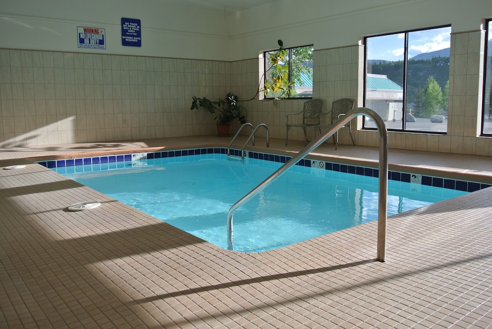 swimming pool spa