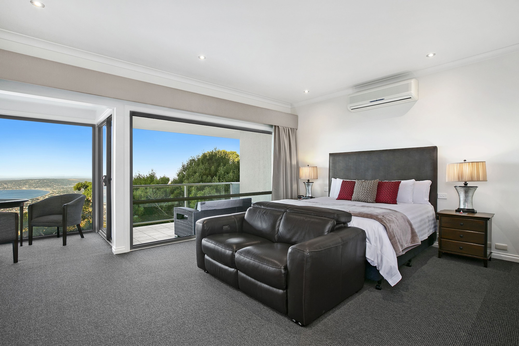 Luxury, Suite, King Bed, Bay View, Sea View