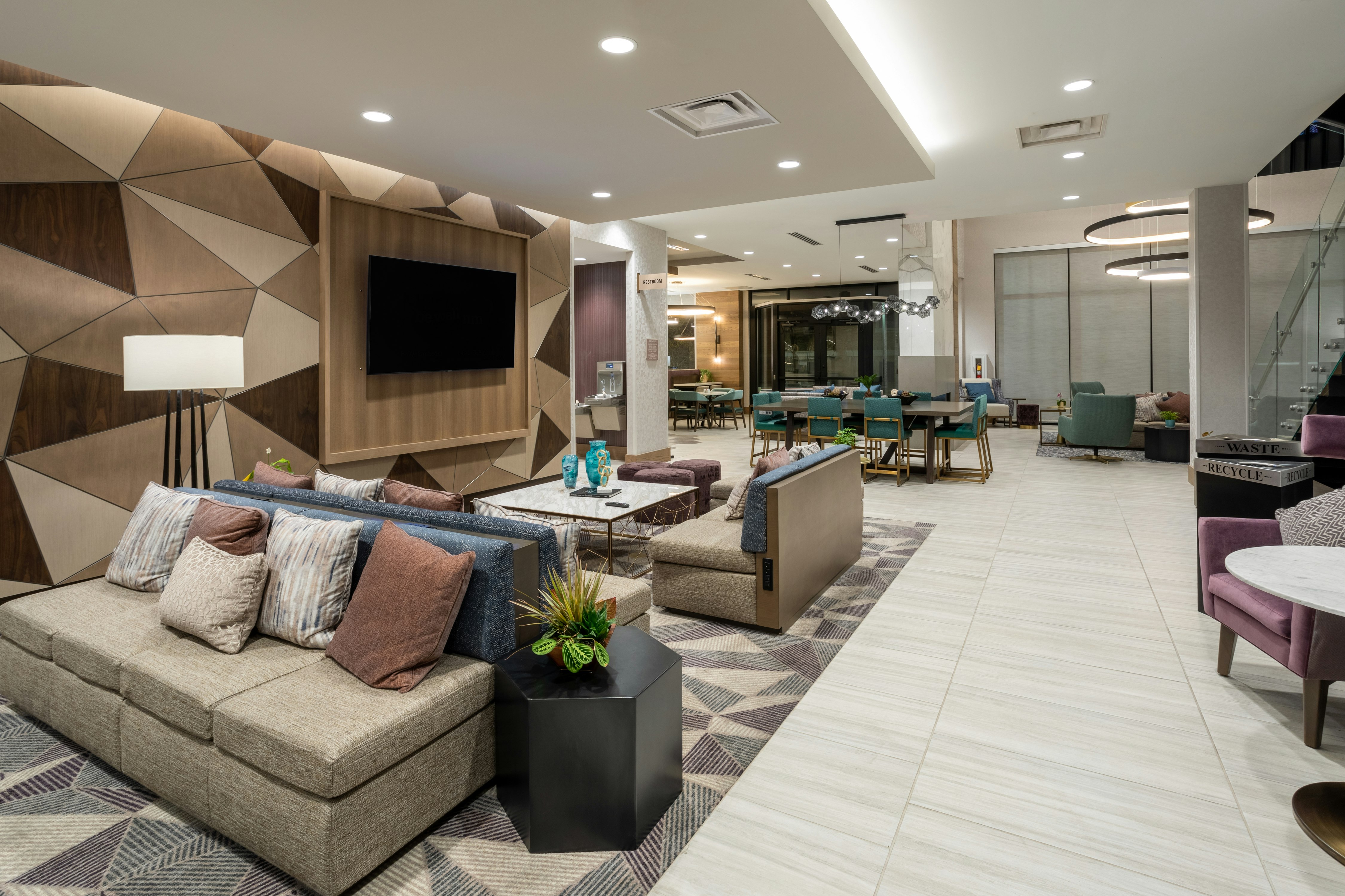 Hilton Garden Inn Albuquerque Downtown 8/19