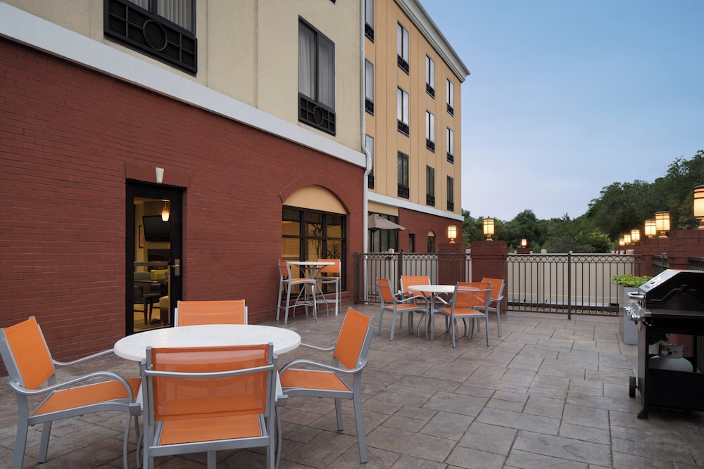 Holiday Inn Express Hoteland Suites Knoxville-Clinton 61/65