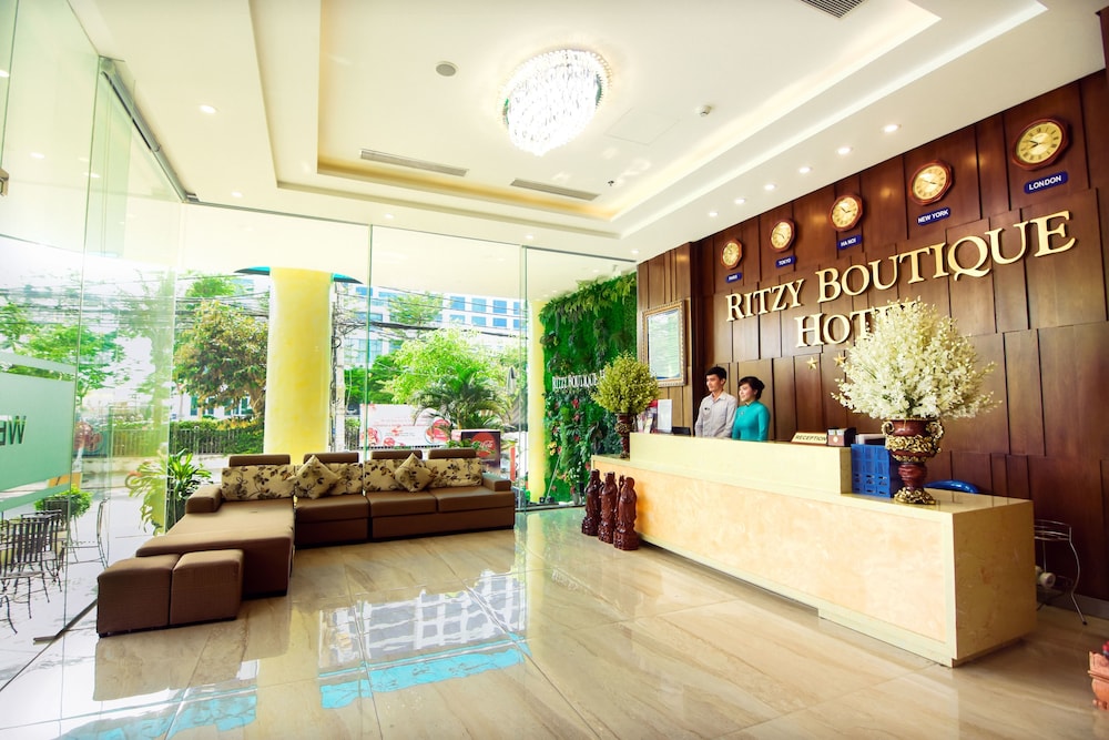 Ritzy Boutique Hotel Da Nang 16/77