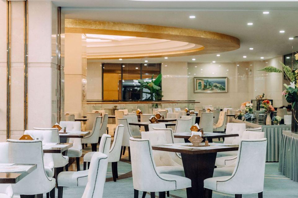 Xinjunyue Hotel 36/47